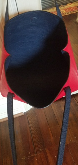 Red leather tote - Picture 2 of 2